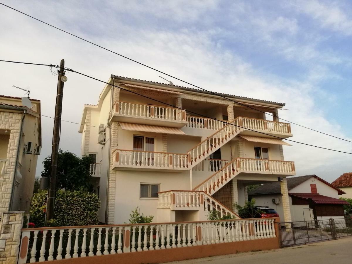 Apartments Brkovic Sukošan Zewnętrze zdjęcie